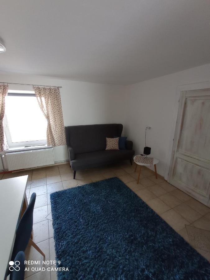Apartman Julrich Vrbov Eksteriør billede
