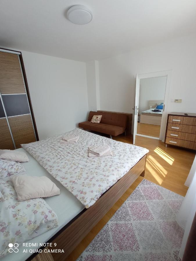 Apartman Julrich Vrbov Eksteriør billede