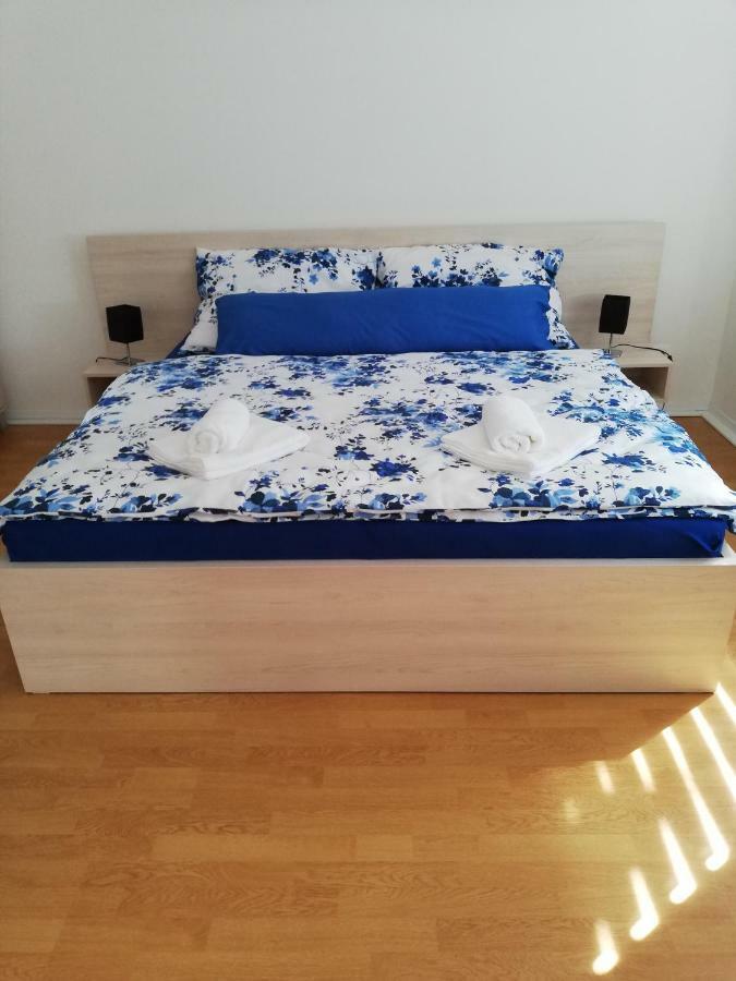 Apartman Julrich Vrbov Eksteriør billede