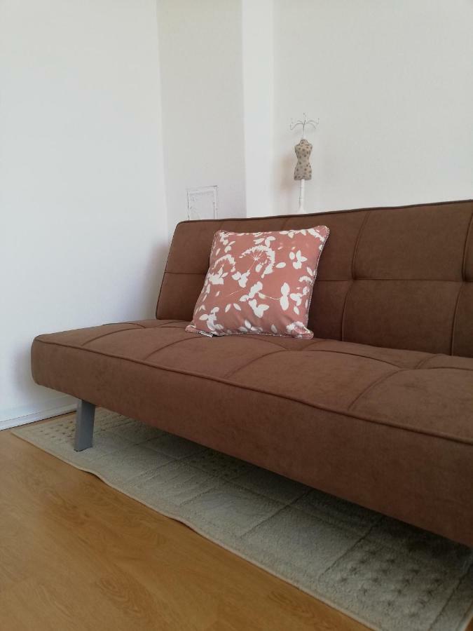 Apartman Julrich Vrbov Eksteriør billede