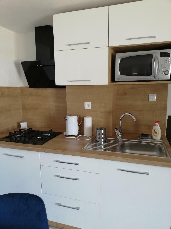 Apartman Julrich Vrbov Eksteriør billede